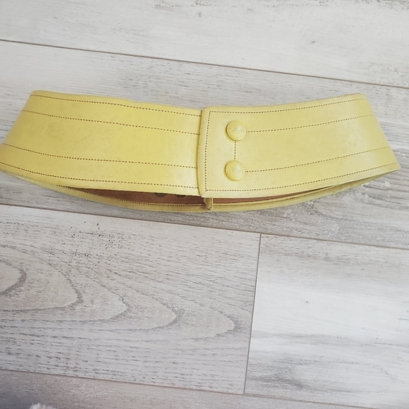Vintage yellow belt - Picture 3 of 4